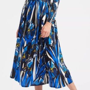 La DoubleJ Simple Skirt Sz M. Iris print. NWT.